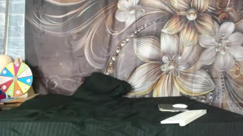 Snapshot of allys_xoxo chatting on 01/17/26, 03:44 Allys xoxo online show from 01/17/26, 03:44