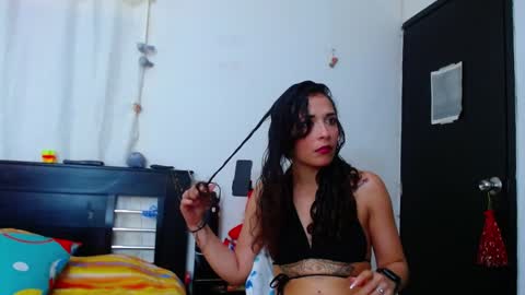 Snapshot of allyson_collins_ chatting on 12/23/24, 09:51 Allyson collins online show from 12/23/24, 09:51