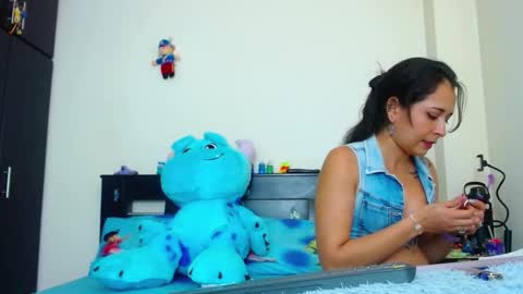 Snapshot of allyson_collins_ chatting on 11/07/25, 08:53 Allyson collins online show from 11/07/25, 08:53