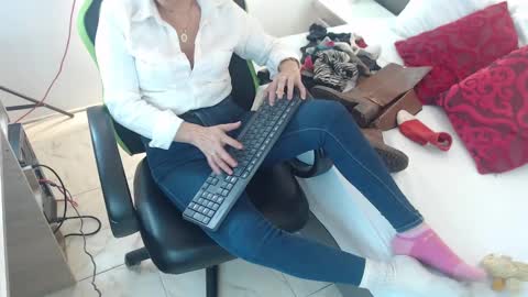 ALMA FENIX  online show from 02/13/25, 03:14