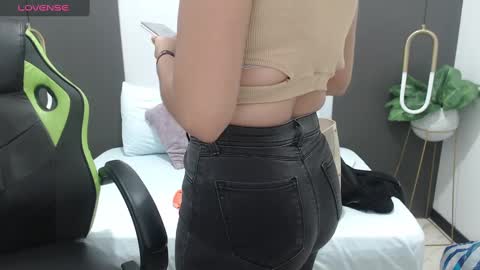 ALMA FENIX  online show from 03/08/25, 12:09