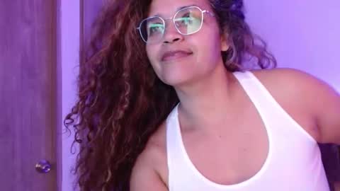 Snapshot of alma_sexyy chatting on 02/20/25, 06:02 Alma online show from 02/20/25, 06:02