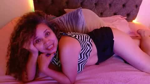 Snapshot of alma_sexyy chatting on 12/04/25, 02:59 Alma online show from 12/04/25, 02:59