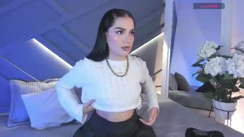 Mia online show from 06/15/26, 02:41