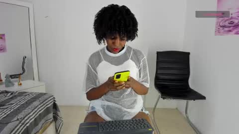 Snapshot of almasaennz chatting on 01/23/25, 08:45 online show from 01/23/25, 08:45