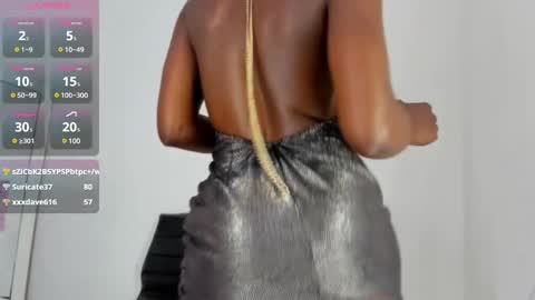 Snapshot of almasaennz chatting on 02/11/25, 09:56 online show from 02/11/25, 09:56