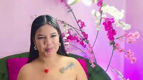 ALMENDRAEVANS online show from 01/25/25, 02:36