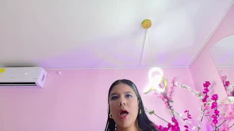 ALMENDRAEVANS online show from 01/26/25, 10:45