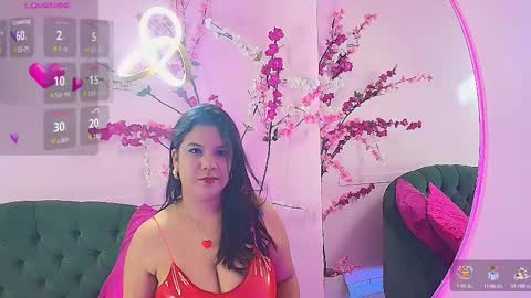 ALMENDRAEVANS online show from 02/09/25, 11:47