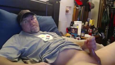 Snapshot of almostheaven chatting on 12/14/25, 01:16 almostheaven online show from 12/14/25, 01:16