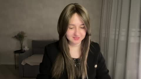 Anna online show from 04/25/26, 08:17