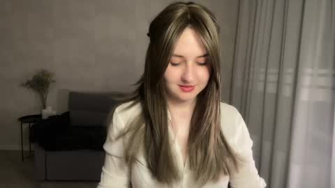 Anna online show from 05/05/26, 07:44
