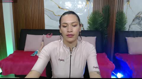 Snapshot of alonddra_tay chatting on 04/14/26, 11:49 alonddra_tay online show from 04/14/26, 11:49