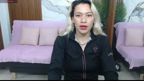 Snapshot of alonddra_tay chatting on 04/16/26, 11:44 alonddra_tay online show from 04/16/26, 11:44