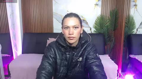 Snapshot of alonddra_tay chatting on 05/01/26, 11:37 alonddra_tay online show from 05/01/26, 11:37