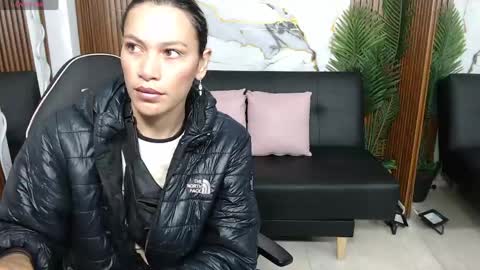 Snapshot of alonddra_tay chatting on 05/03/26, 11:38 alonddra_tay online show from 05/03/26, 11:38