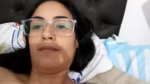 Snapshot of alondracc chatting on 10/09/25, 04:21 Contreras online show from 10/09/25, 04:21