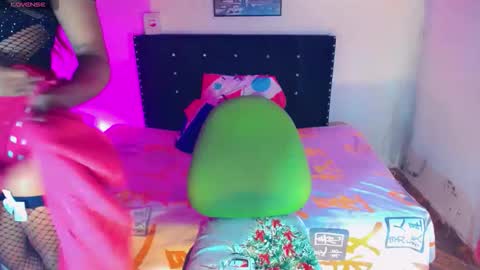 alondragill_ online show from 05/16/26, 03:36