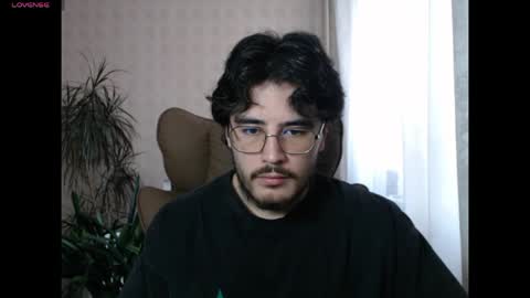 Snapshot of alone_at_homee chatting on 04/04/26, 03:16 Alan online show from 04/04/26, 03:16