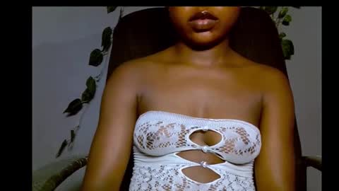 Snapshot of alosexy_bae chatting on 12/18/25, 06:47 alo online show from 12/18/25, 06:47