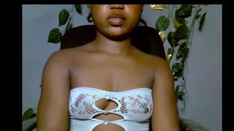 Snapshot of alosexy_bae chatting on 12/19/25, 09:22 alo online show from 12/19/25, 09:22