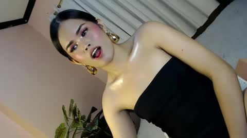 Snapshot of alove_too_last chatting on 01/09/25, 01:35 LEXY online show from 01/09/25, 01:35