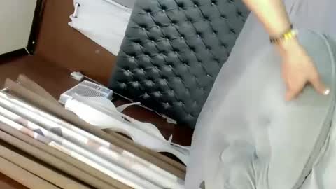 Snapshot of alove_too_last chatting on 01/22/25, 05:48 LEXY online show from 01/22/25, 05:48