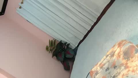 Snapshot of alove_too_last chatting on 01/23/25, 02:28 LEXY online show from 01/23/25, 02:28