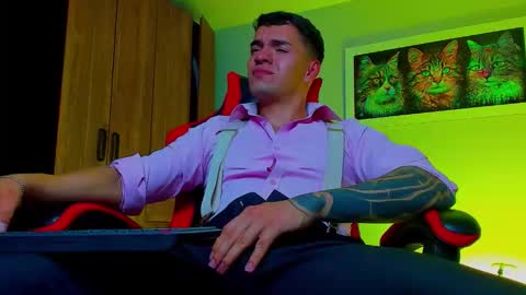 alpha_dominus_ online show from 09/23/25, 04:48