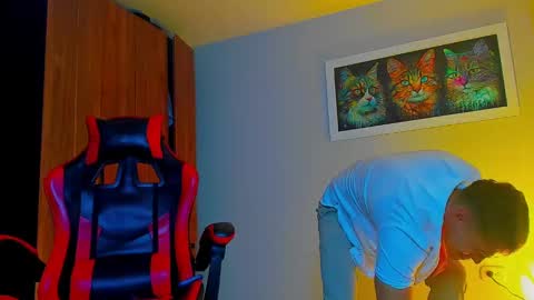 alpha_dominus_ online show from 10/04/25, 04:21