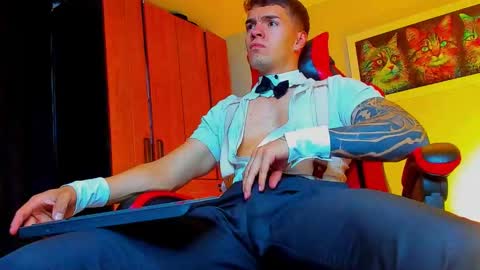 alpha_dominus_ online show from 10/06/25, 12:19