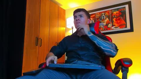 alpha_dominus_ online show from 11/18/25, 04:39