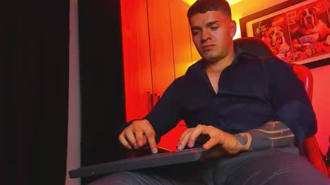 alpha_dominus_ online show from 12/03/25, 06:21