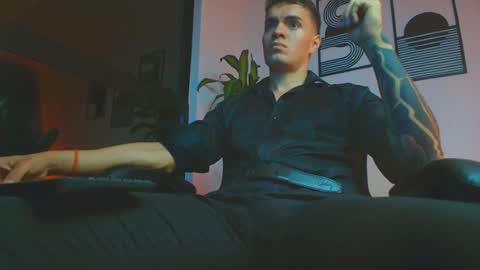 alpha_dominus_ online show from 06/18/26, 04:13