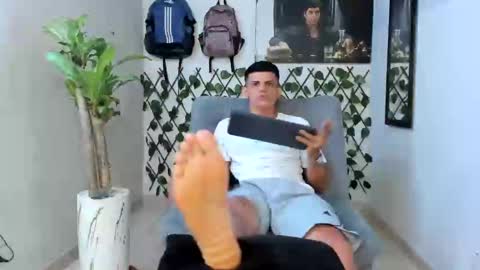 Snapshot of alpha_pprs chatting on 12/01/24, 10:43 Alpha pprs online show from 12/01/24, 10:43