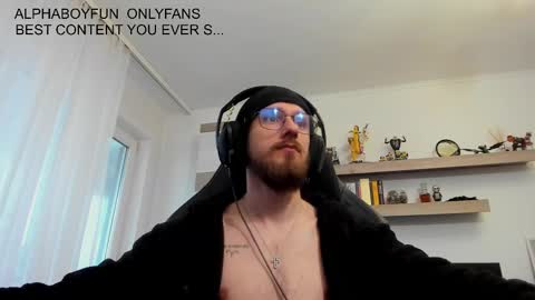 Snapshot of alphaboyfun chatting on 12/23/25, 11:08 Andi online show from 12/23/25, 11:08