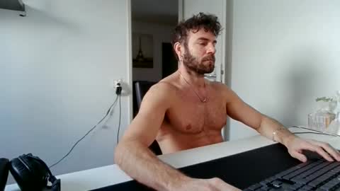 Snapshot of alphah_hunk chatting on 01/11/26, 11:37 alphah_hunk online show from 01/11/26, 11:37