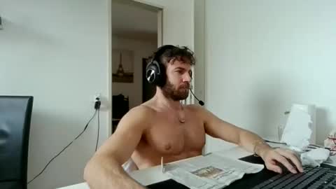 Snapshot of alphah_hunk chatting on 01/12/26, 12:21 alphah_hunk online show from 01/12/26, 12:21