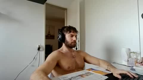 Snapshot of alphah_hunk chatting on 01/14/26, 12:11 alphah_hunk online show from 01/14/26, 12:11