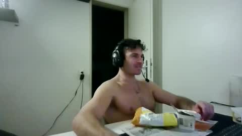 Snapshot of alphah_hunk chatting on 01/15/26, 08:45 alphah_hunk online show from 01/15/26, 08:45