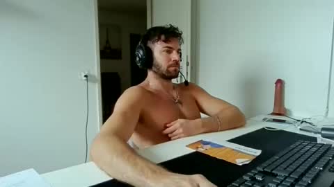 Snapshot of alphah_hunk chatting on 03/16/26, 12:31 alphah_hunk online show from 03/16/26, 12:31