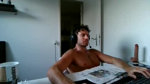 alphah_hunk online show from 04/29/26, 06:25