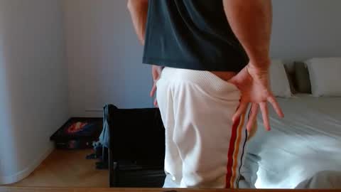 Snapshot of alphahung23 chatting on 10/08/25, 08:23 alphahung23 online show from 10/08/25, 08:23