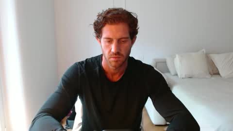 Snapshot of alphahung23 chatting on 10/22/25, 09:20 alphahung23 online show from 10/22/25, 09:20