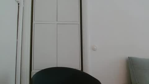 Snapshot of alphahung23 chatting on 11/05/25, 10:04 alphahung23 online show from 11/05/25, 10:04