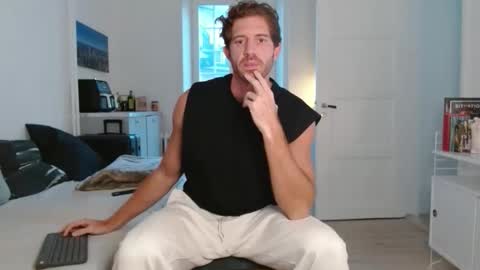 Snapshot of alphahung23 chatting on 11/14/25, 07:07 alphahung23 online show from 11/14/25, 07:07