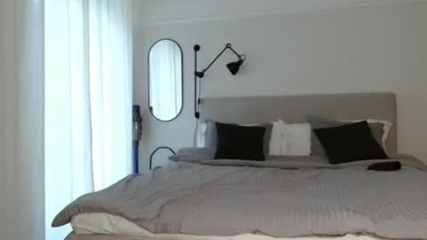 Snapshot of alphahung23 chatting on 11/24/25, 07:52 alphahung23 online show from 11/24/25, 07:52