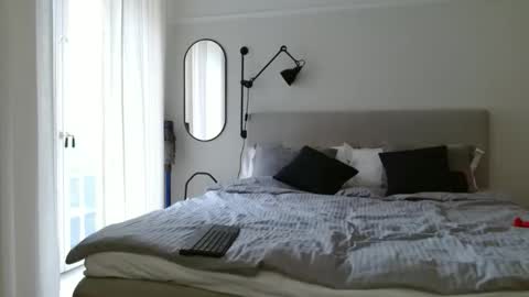 Snapshot of alphahung23 chatting on 11/25/25, 08:47 alphahung23 online show from 11/25/25, 08:47