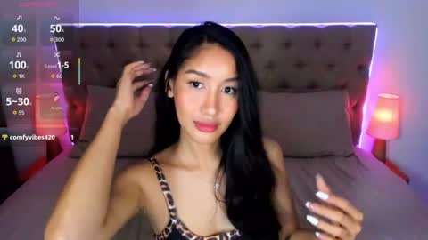 Snapshot of alphaisonline chatting on 07/08/26, 06:34 sophia betterthanyourx online show from 07/08/26, 06:34