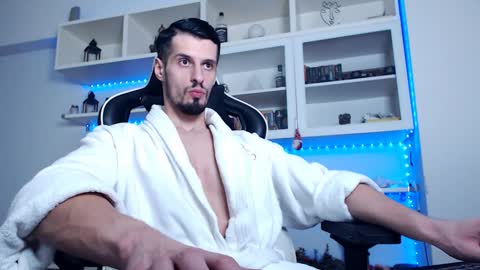 Snapshot of alphamastertodd chatting on 01/06/25, 01:53 MasterTodd online show from 01/06/25, 01:53